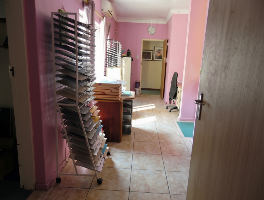 5 Bedroom Property for Sale in Doorn Free State
